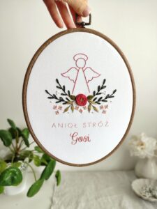 Duży tamborek owalny anioł stróż z imieniem dziecka