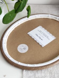 dedykacja z tyłu tamborka